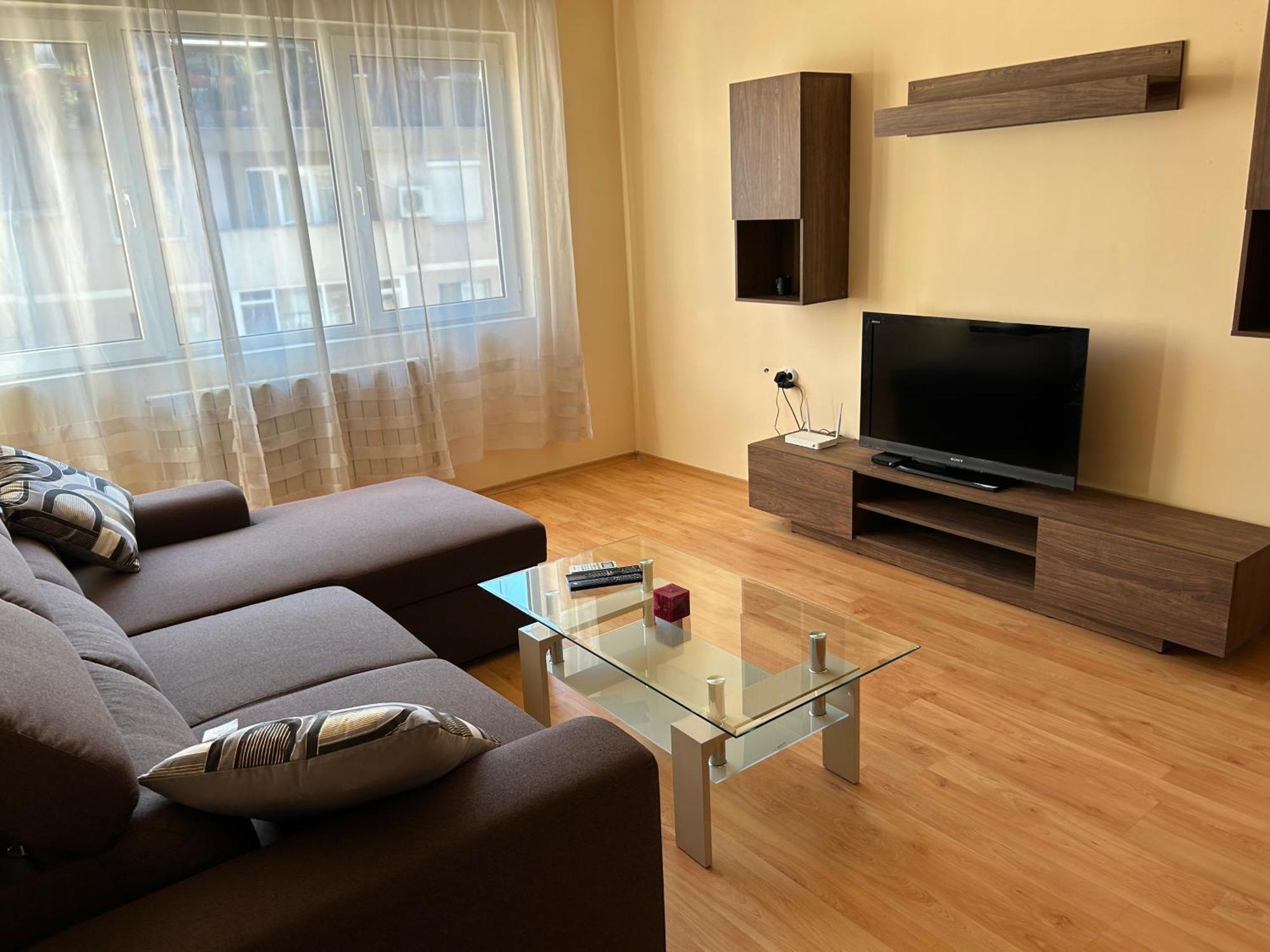 Nice, Spacious And Cozy Sofia