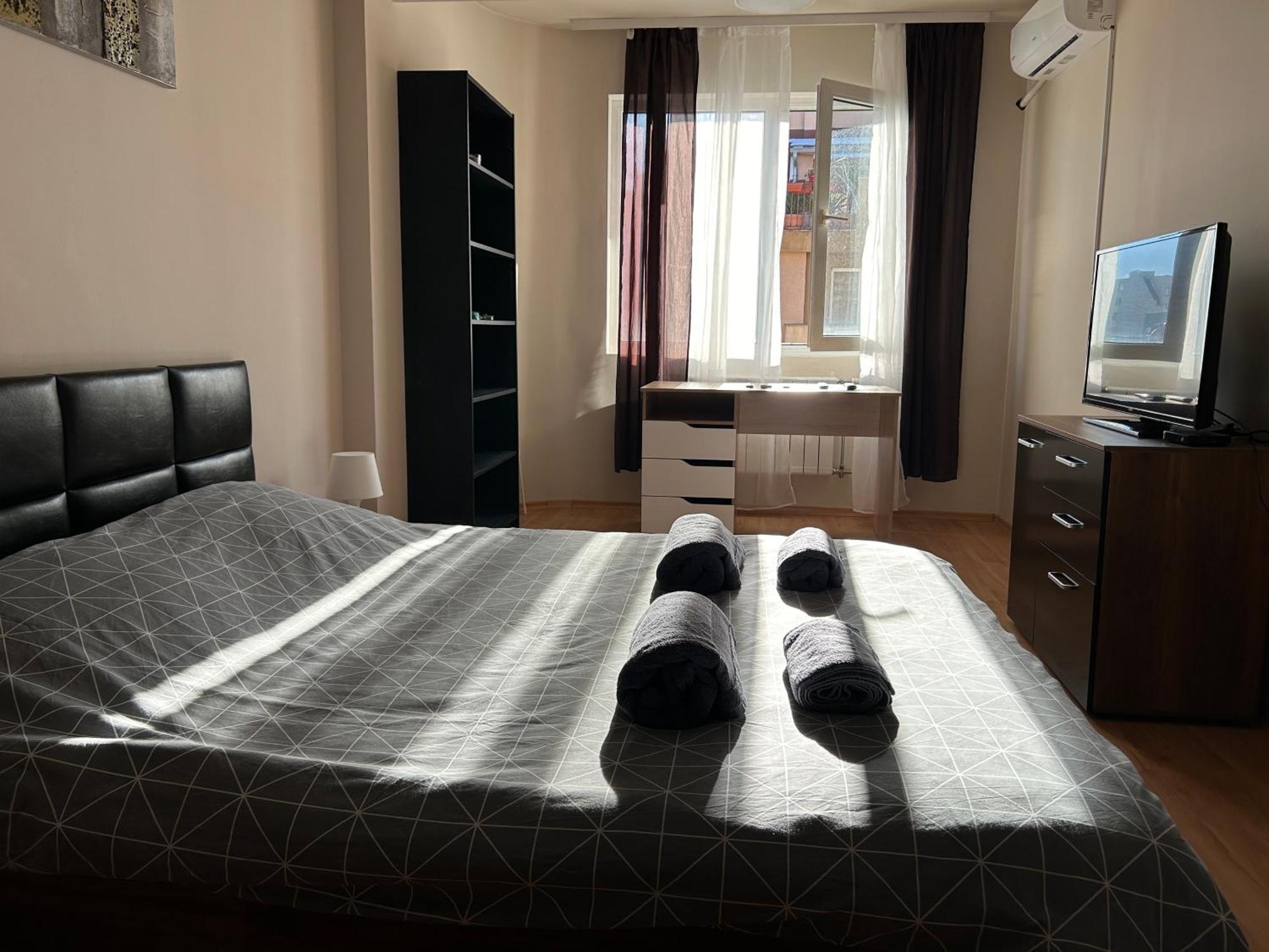 Apartemen Nice, Spacious And Cozy